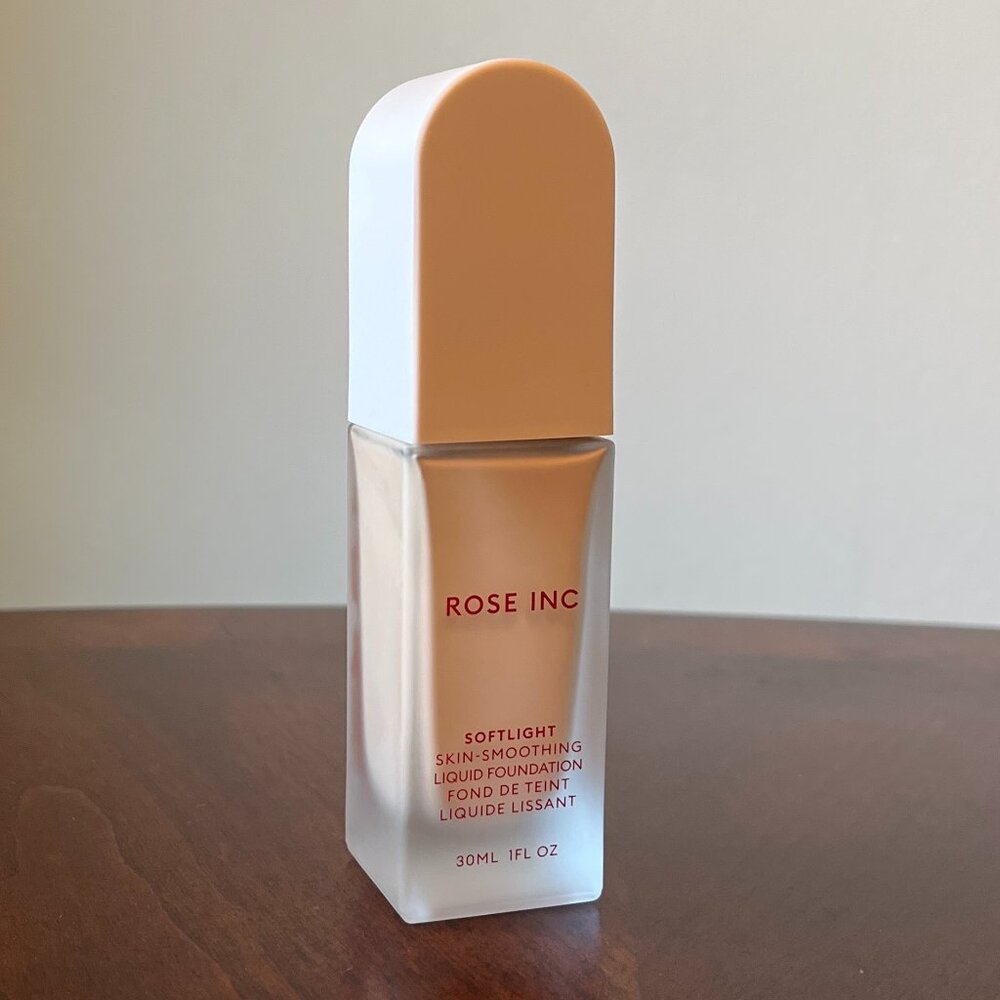 NIB Rose Inc Softlight Skin-Smoothing Liquid Foundation - 3N
